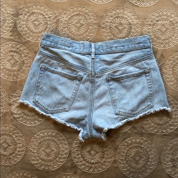 *SOLD* Bullhead Denim High-Rise Short - Picture 3 of 3
